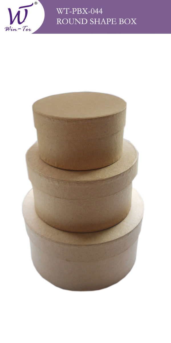 round cardboard boxes with lids