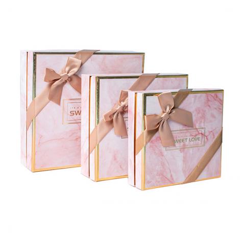 packaging gift boxes